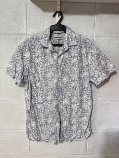 (Category: ) located in . Submitted by nice_closet (Listing ID 1387965533, Image 1). Description: .