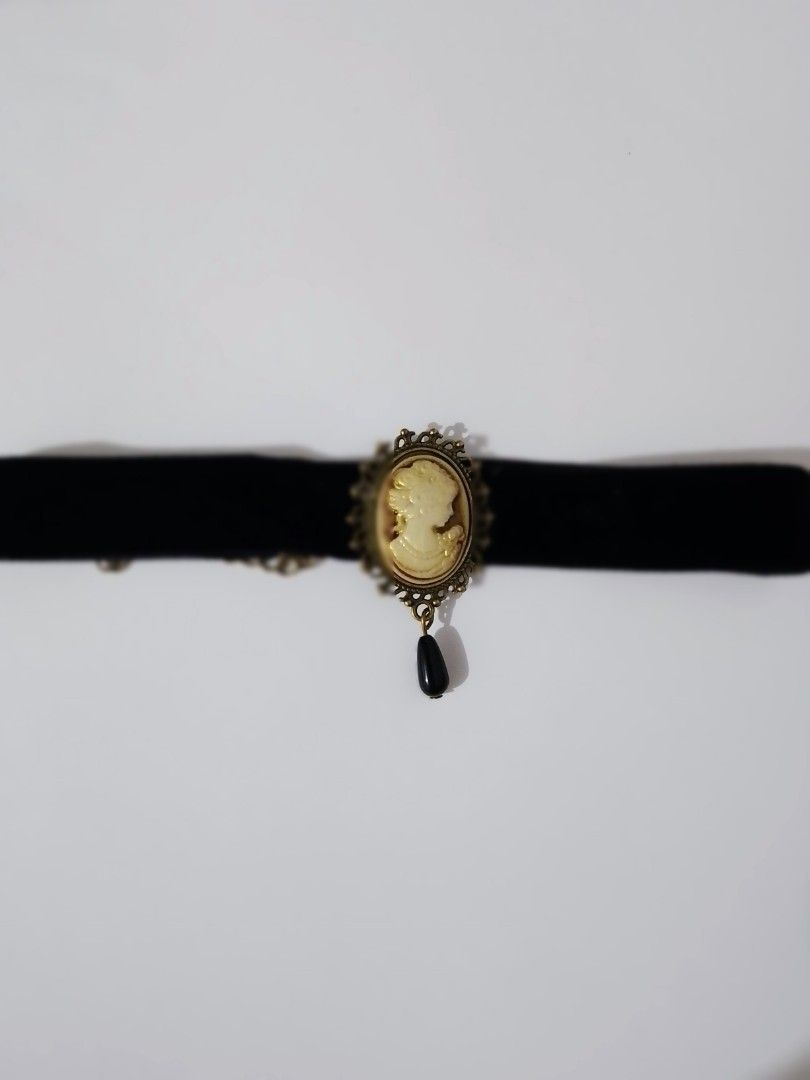 Maria Clara Necklace (Category: Necklaces) located in Marikina City. Submitted by alexfortu88925 (Listing ID 1387955171, Image 2). Description: Maria Clara Necklace 📌choker.for buwan ng wika accessory.