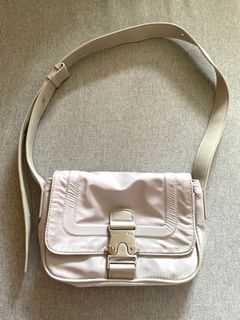 Matin kim buckle bag 出售| 網上購買100+ 件Matin kim buckle