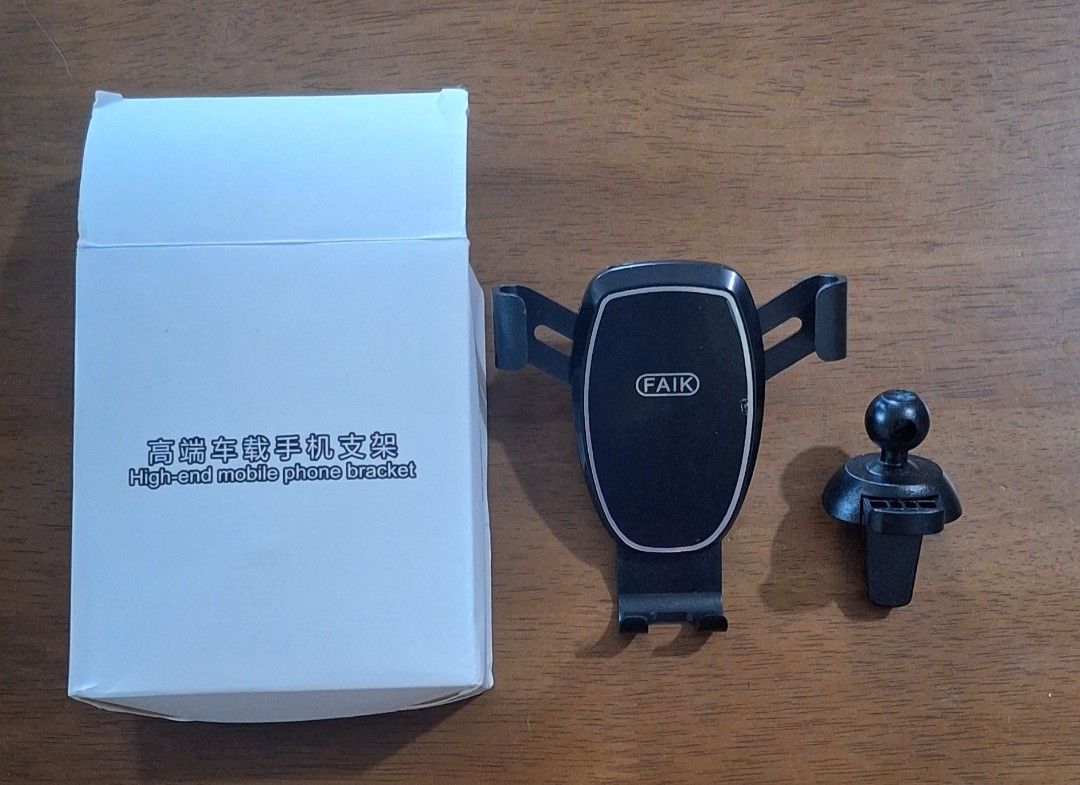 Mobile Phone Bracket (Category: Mounts & Holders) located in Naic. Submitted by blikitiplix (Listing ID 1387976503, Image 1). Description: brandnew.