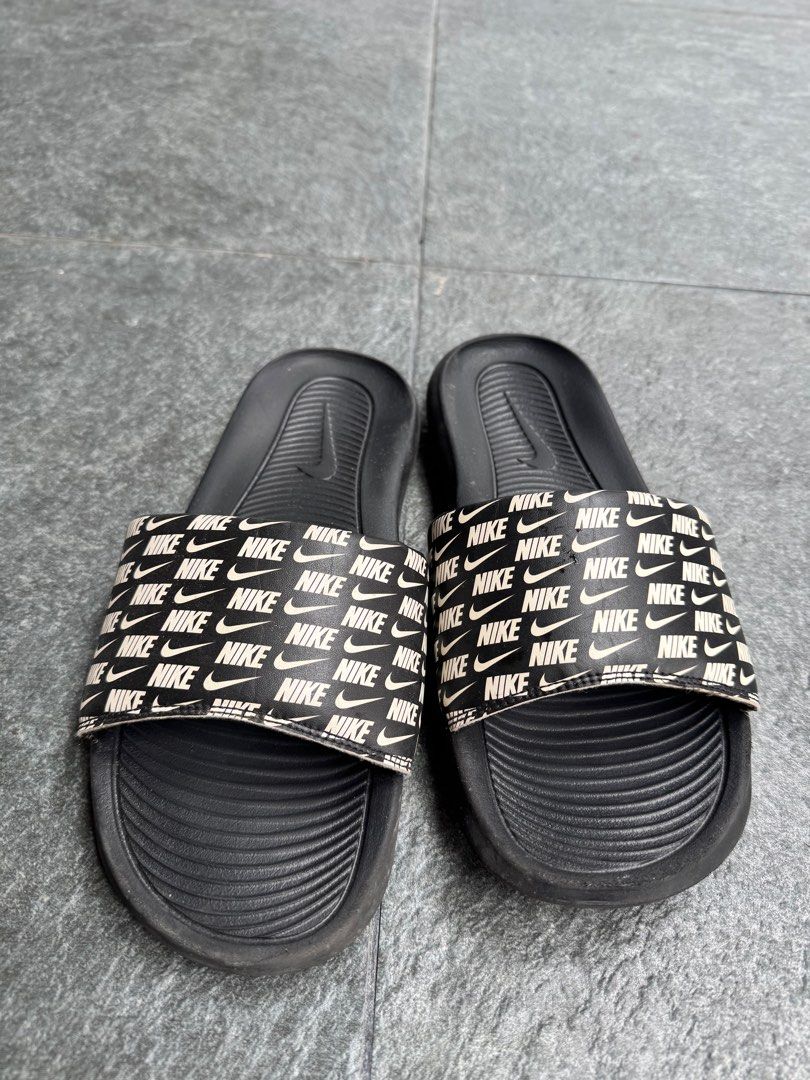 Nike slip on (Category: Slippers & Slides) located in Las Pinas. Submitted by jadrie (Listing ID 1387960580, Image 1). Description: .