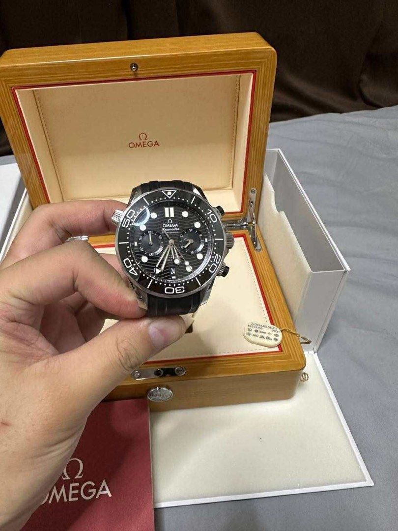 Omega sea master 300 black dial 44mm (Category: Luxury Watches) located in Quezon City. Submitted by brandmanila (Listing ID 1387972546, Image 2). Description: Omega Sea Master300, Black Dial, 44mm, 9900movement, with warranty card issued October 21, 2021 with 5years warranty..