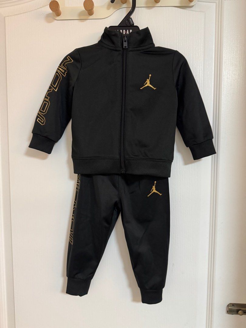 Original Jordan set (Category: Babies & Kids Fashion) located in San Fernando. Submitted by ck_21 (Listing ID 1388121154, Image 1). Description: Used once for pictorial only Bought it for Php2,195 at nike store Size indicated.