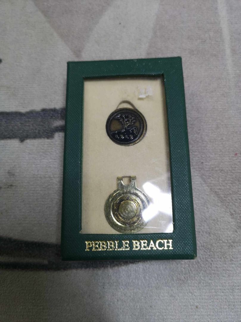 Pebble Beach Golf Gift Box (Category: Golf) located in Santa Cruz. Submitted by jmy_surplus.2 (Listing ID 1388002846, Image 1). Description: Size ; L - 3 W - 2.5 Color ; Green Type ; Gift Box Brand ; No brand Material ; Synthetic Style ; Green Gift Box MK D7 JMY 5 Batch #141.