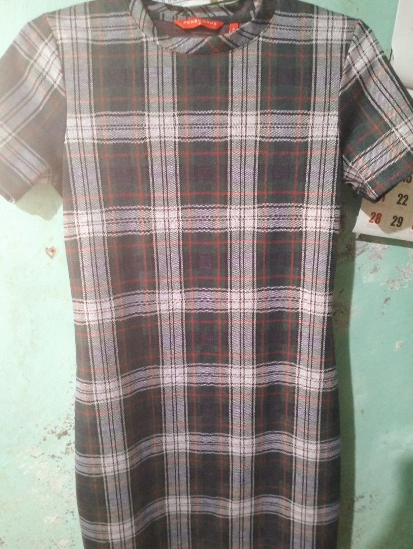 penshoppe lisa dress (Category: Dresses) located in Caloocan City. Submitted by luvyanna (Listing ID 1387969906, Image 3). Description: used once only, good as new size small.