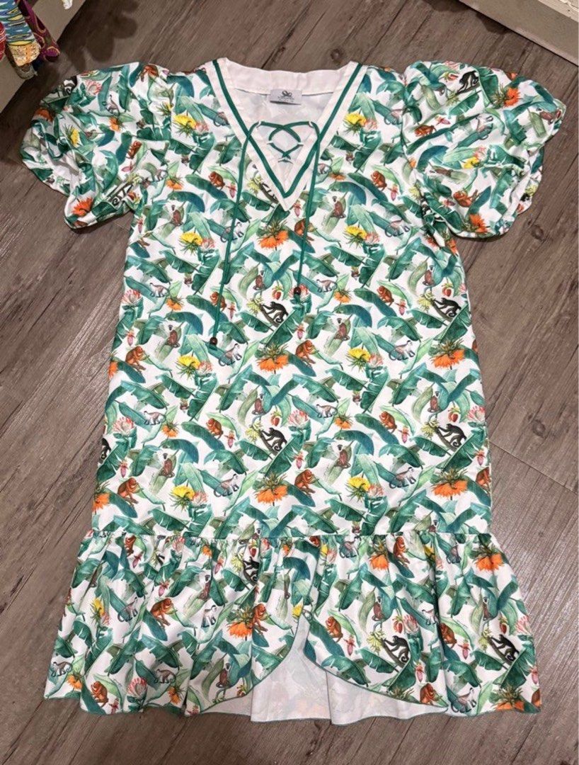 Plains and Prints dress (Category: Dresses) located in Quezon City. Submitted by cca15 (Listing ID 1387961102, Image 1). Description: Plains and Prints dress Large on tag Used only No runs.