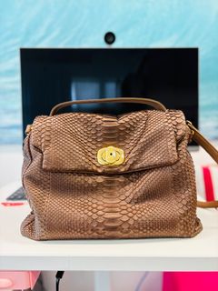 （分類：）位於 。 由 chiczhi 提交（商品編號 1387995798，圖片 1）。簡介： 。
