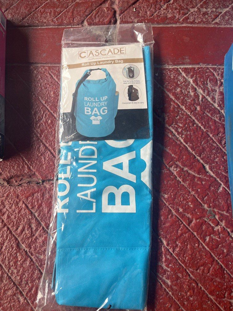 Roll Up Laundry Bag (Category: Laundry Baskets) located in Manila. Submitted by propertyshopmanila (Listing ID 1388034593, Image 1). Description: Travel Laundry bag.