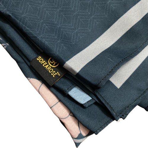 Sofearose Pattern Flower Shawl (Category: Hijabs) located in Kuala Lumpur. Submitted by huneeybear (Listing ID 1388098006, Image 2). Description: Colour: mix colour Width: 26 inch Length: 76.5 inch.