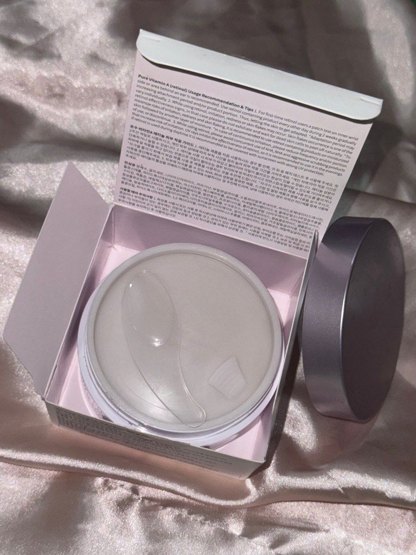 VIRAL K-Secret Retinol Eye Patch Mask (SRP: Php 780) (Category: Face Care) located in Quezon City. Submitted by pink_highlights (Listing ID 1388101980, Image 3). Description: 🍒 90% Full 🍒 With Spatula + Box!.