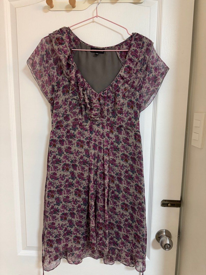 Warehouse dress (Category: Dresses) located in San Fernando. Submitted by ck_21 (Listing ID 1388083300, Image 1). Description: .