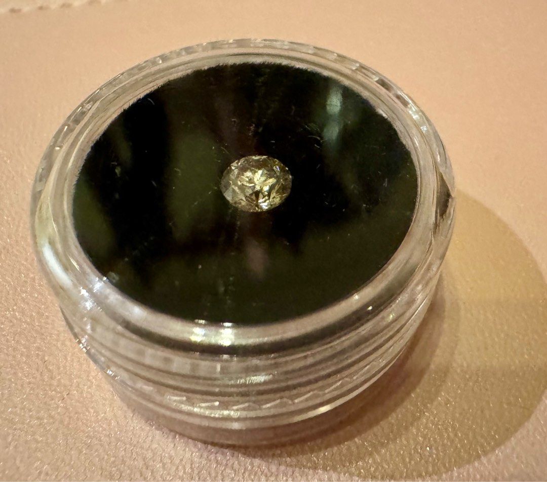 0.50 CT diamond (Category: Precious Stones) located in Quezon City. Submitted by dveee (Listing ID 1388278175, Image 3). Description: Natural Diamond Loose Diamond Stone 0.50 carat SI2 clarity (With inclusions, blemishes etc) Color : not sure pls don’t ask This is good for resetting jewel pieces that needs to add diamonds on the center or whatever design you want It has certificate as shown in the picture All good - this is for those who is not m
