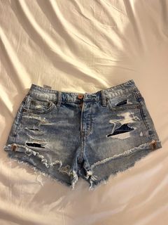 (Category: ) located in . Submitted by chingggee (Listing ID 1388138712, Image 1). Description: .