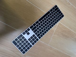 Apple Magic Keyboard with touch id64082987557377110