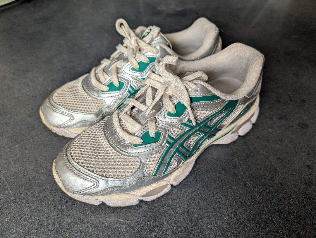 Asics GEL-NYC Cream Kale (Category: Sneakers) located in Manila. Submitted by cappinjay (Listing ID 1388195452, Image 1). Description: ASICS GEL-NYC SIZE: US8.5 Condition: 7/10 No Box Bought at ASICS bgc.
