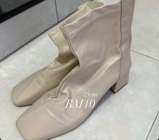 (Category: ) located in . Submitted by ayliedelune (Listing ID 1388202401, Image 1). Description: .