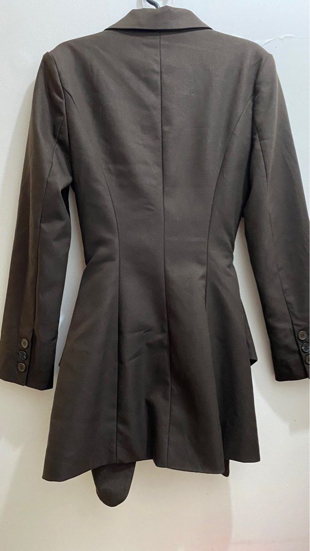 Blazer dress (Category: Coats, Jackets and Outerwear) located in Cavite. Submitted by eessaa08 (Listing ID 1388192210, Image 2). Description: Blazer dress Bust: 34” Waist: 24-26” Color: dark brown Fabric: polyester With inner lining. Complete button. Dress style. Medium on tag but can fit small-semi med. MOP: Gcash MOD: Lalamove or J&T (fits medium size pouch- with -21php voucher).