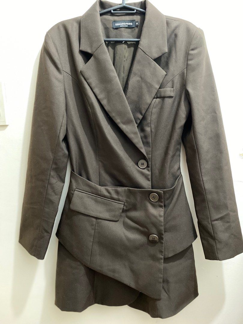 Blazer dress (Category: Coats, Jackets and Outerwear) located in Cavite. Submitted by eessaa08 (Listing ID 1388192210, Image 1). Description: Blazer dress Bust: 34” Waist: 24-26” Color: dark brown Fabric: polyester With inner lining. Complete button. Dress style. Medium on tag but can fit small-semi med. MOP: Gcash MOD: Lalamove or J&T (fits medium size pouch- with -21php voucher).