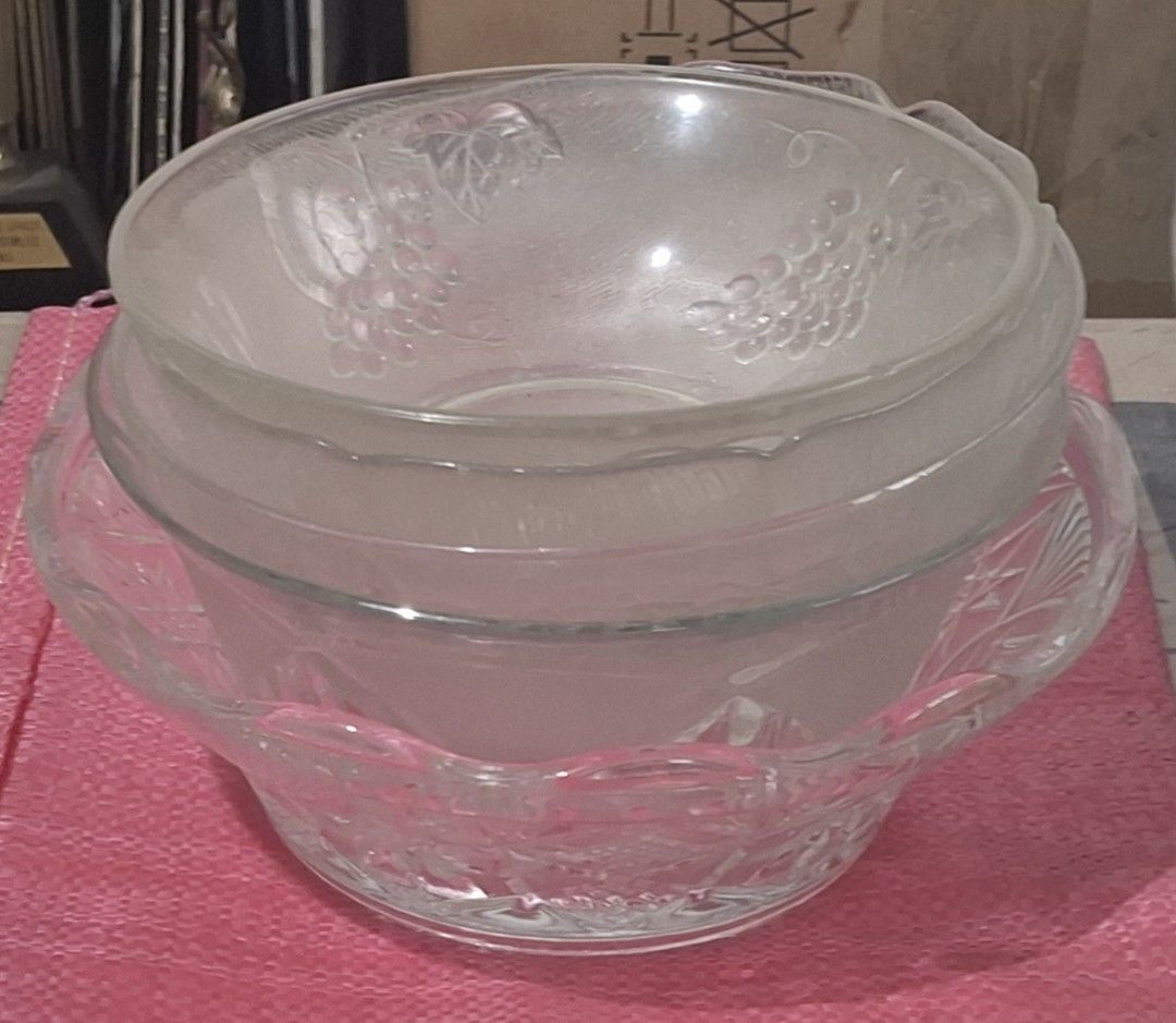 Crystal Bowl Bundle (Category: Other Kitchenware & Tableware) located in Bulacan. Submitted by gjeen (Listing ID 1388151354, Image 1). Description: set of 5.