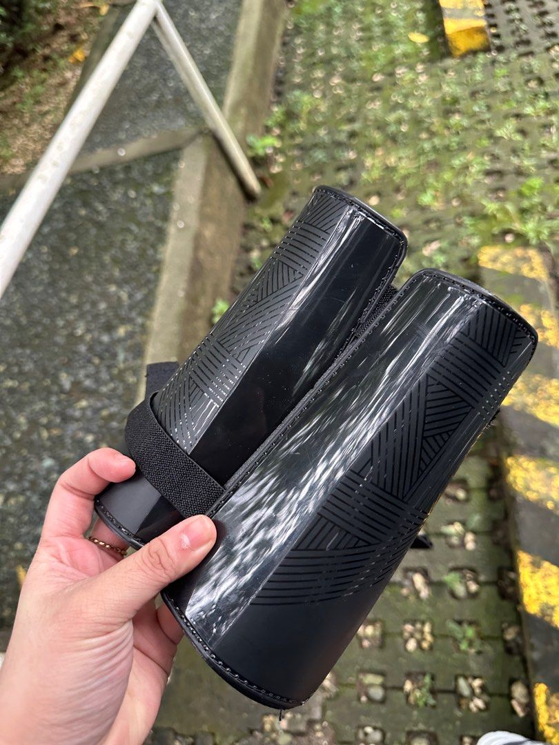 Decathlon Spikes for Football (Category: Sneakers) located in Manila. Submitted by fabkikay01 (Listing ID 1388210323, Image 3). Description: used once with free shin guards.