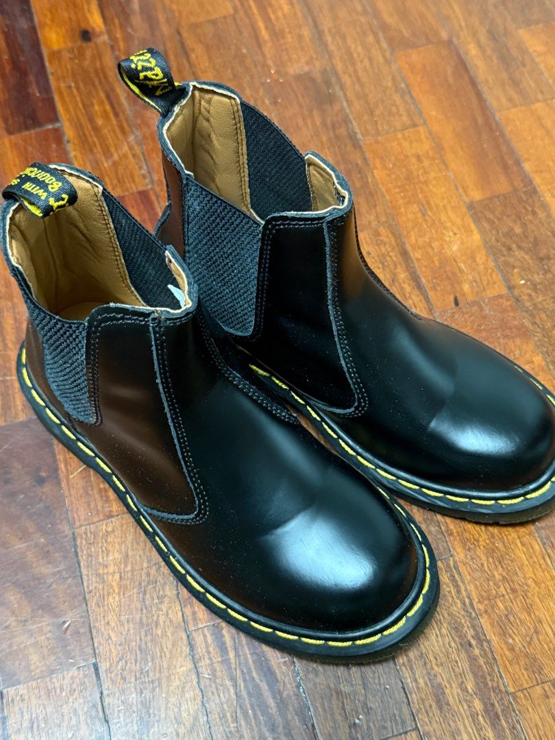 Dr. Martens Chelsea Boots (Category: Boots) located in Paranaque City. Submitted by stphraynes (Listing ID 1388215448, Image 1). Description: Dr. Martens Chelsea Boots ‘Class A’ - Super good quality 👌(identical to the original) - Size: EU 36 | 23cm (but can fit US 6) - Used once - super good condition - No box (only eco bag).