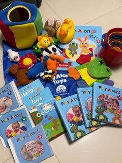 【美品】World Family - play Along Toys 迪士尼美語世界」2017 體驗版- What's Inside | PlayAlong! - YouTube