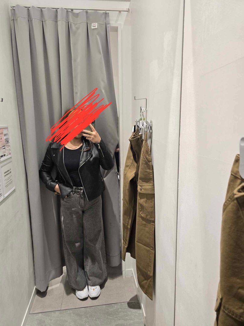 GU Wide Leg Pants (Category: Jeans) located in Antipolo. Submitted by _secondchances (Listing ID 1388129147, Image 2). Description: Negotiable Brand New RFS- will size down.