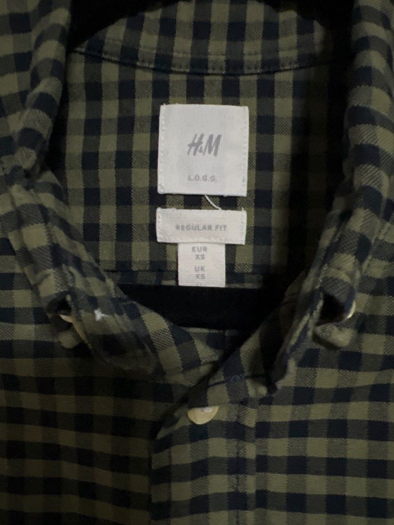 H&M Green Checckered Longsleeves (Category: Tshirts & Polo Shirts ) located in Navotas City. Submitted by rmzrt (Listing ID 1388182634, Image 2). Description: Condition is 9.5/10 only used once. .