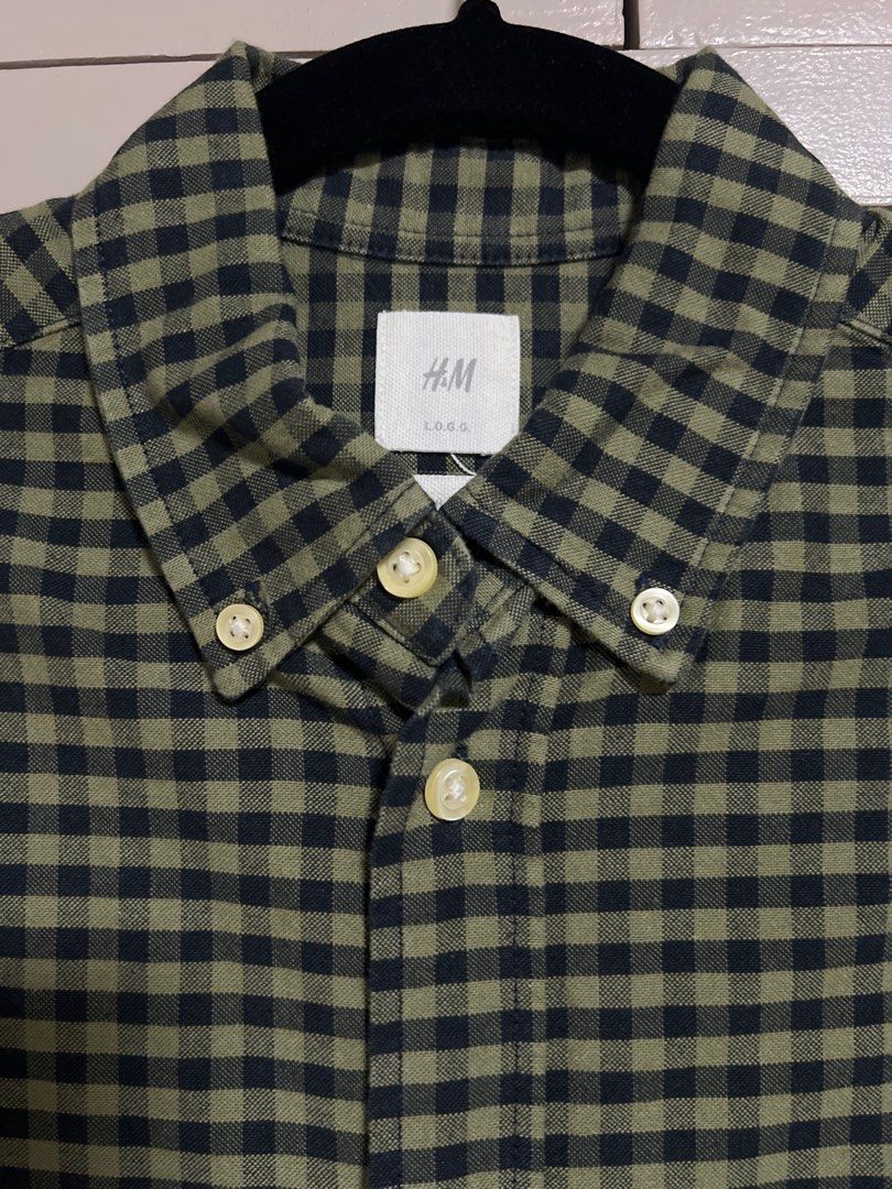 H&M Green Checckered Longsleeves (Category: Tshirts & Polo Shirts ) located in Navotas City. Submitted by rmzrt (Listing ID 1388182634, Image 3). Description: Condition is 9.5/10 only used once. .