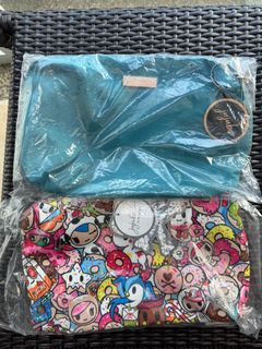 (Category: ) located in . Submitted by shopalicious82 (Listing ID 1388141207, Image 1). Description: .