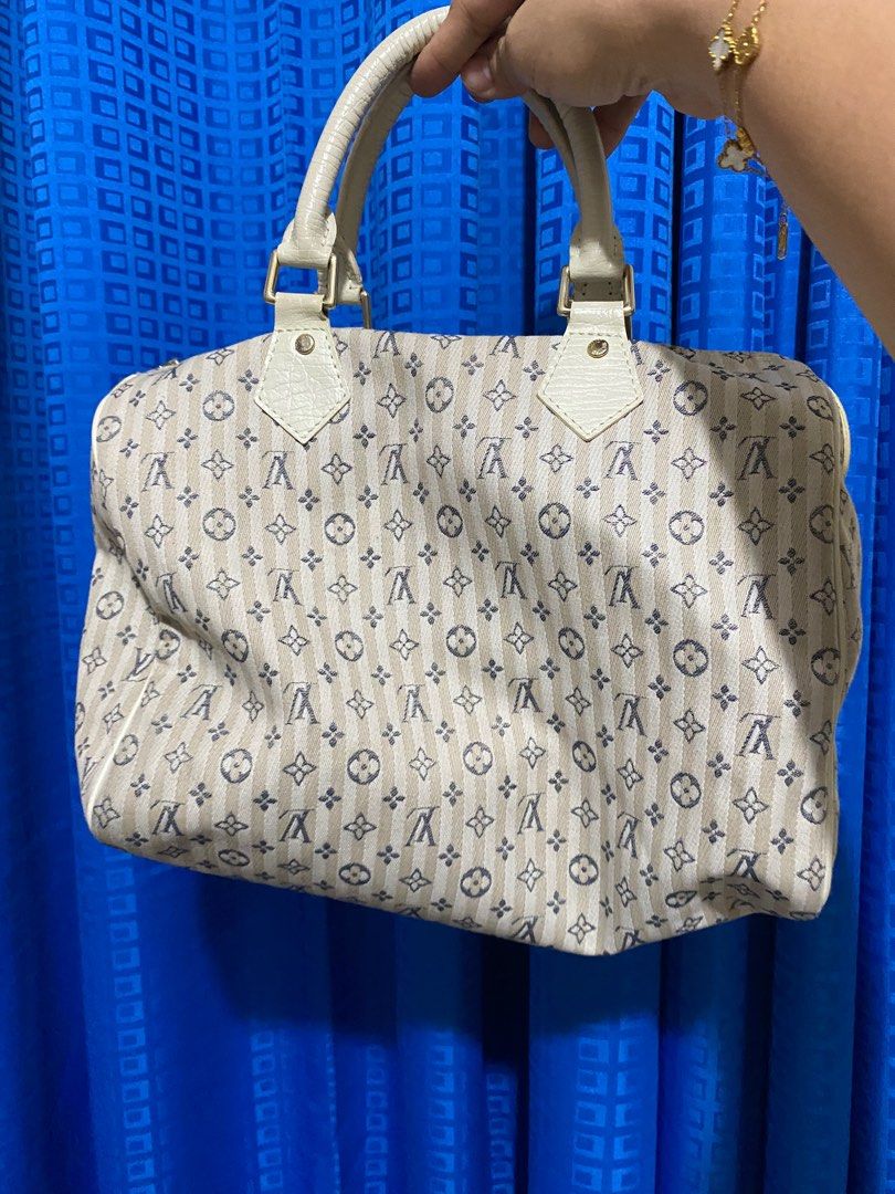 Lv speedy 30 japan source (Category: Luxury Bags & Wallets) located in Guimba. Submitted by garagesaleonline2024 (Listing ID 1388234665, Image 1). Description: Wysiwyg Authenticity still not guaranteed.