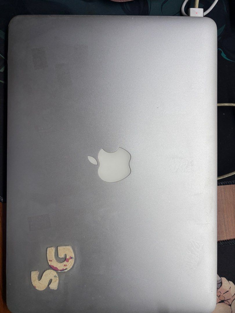Macbook Air 13 inch early 2015 (Category: Laptops & Notebooks) located in Quezon City. Submitted by hscherryy (Listing ID 1388260014, Image 1). Description: - heavily used, still turns on but last used properly years ago, not sure on how it functions anymore (including actual battery life) - comes with original charger only -needs cleaning -121 gb -buy at your own risk, haven’t personally used in years -price is negotiable just need to dispose th