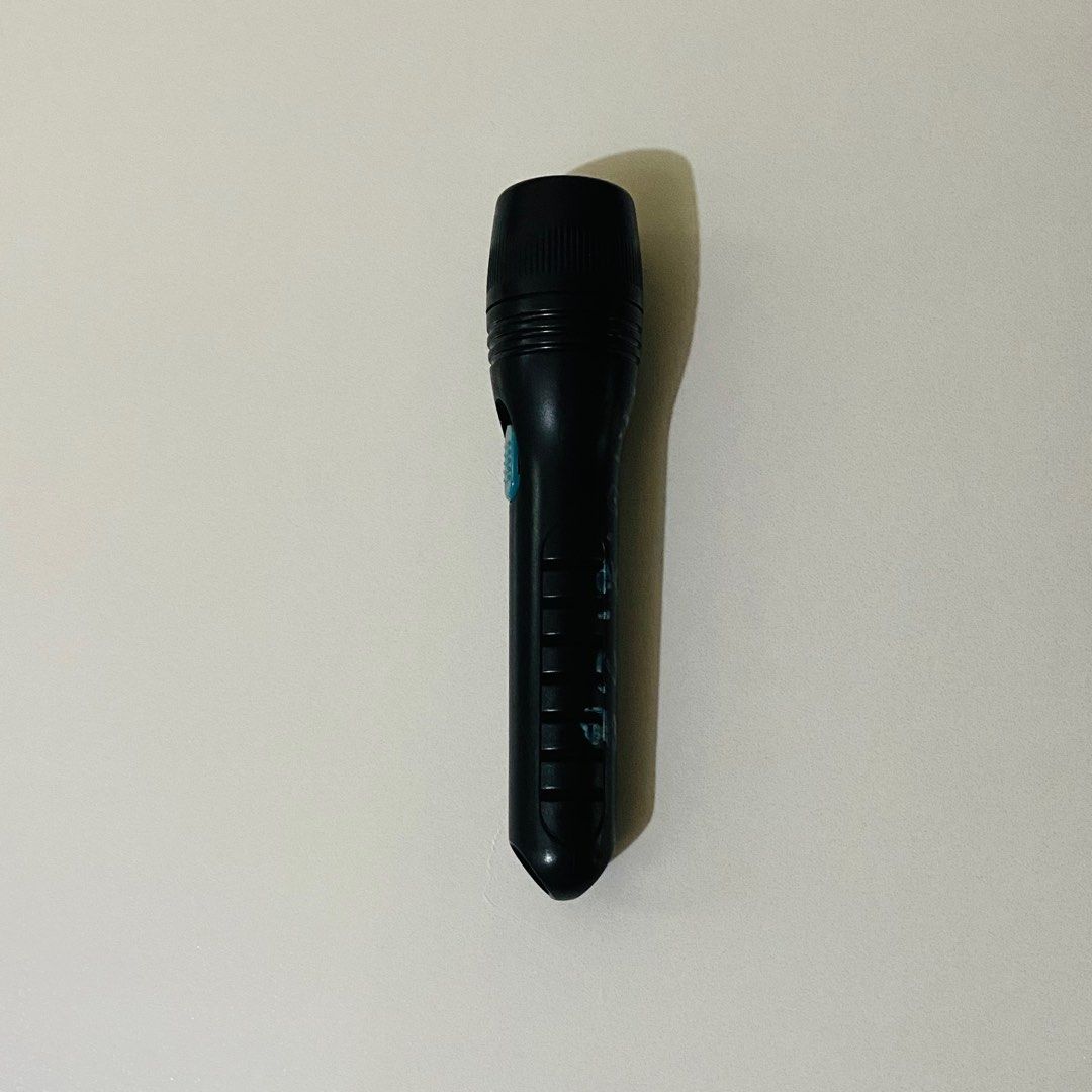 Mini Flashlights (working) (Category: Lighting) located in Cavite. Submitted by nanangonlineshop (Listing ID 1388299277, Image 2). Description: 🏷️ P50 each 📌 Mini Flashlight with Built-in Batt (working) ✅ Size: 5” 📌 Mini Flashlight with Free Batt (working) ✅ Size: 6.5” ✅ BATT OP (2 PCS. AA) 📌 Mini Flashlight with Built-in Batt (working) ✅ Size: 4” ❌ NO COD ✅ MINE NOW, PAY NOW 📍 Location: Cavite https://maps.app.goo.gl/DhkKjsqYDmU4DU9r9?g_st=