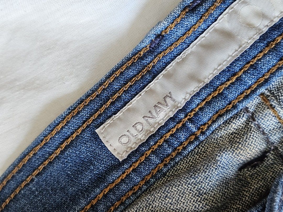 OLD NAVY Basic Lowest Rise Knee High Jeans Short 🌸, Women's Fashion ...