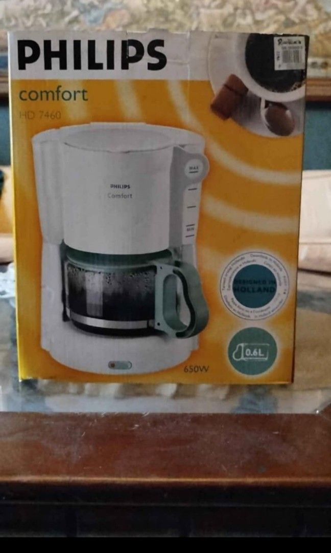 Philips Comfort HD 7460 Coffee Maker (White) (Category: Coffee Machines & Makers) located in Quezon City. Submitted by jta_finds (Listing ID 1388173723, Image 1). Description: 0.6L 650 W New old stock Received as a gift. Never used.