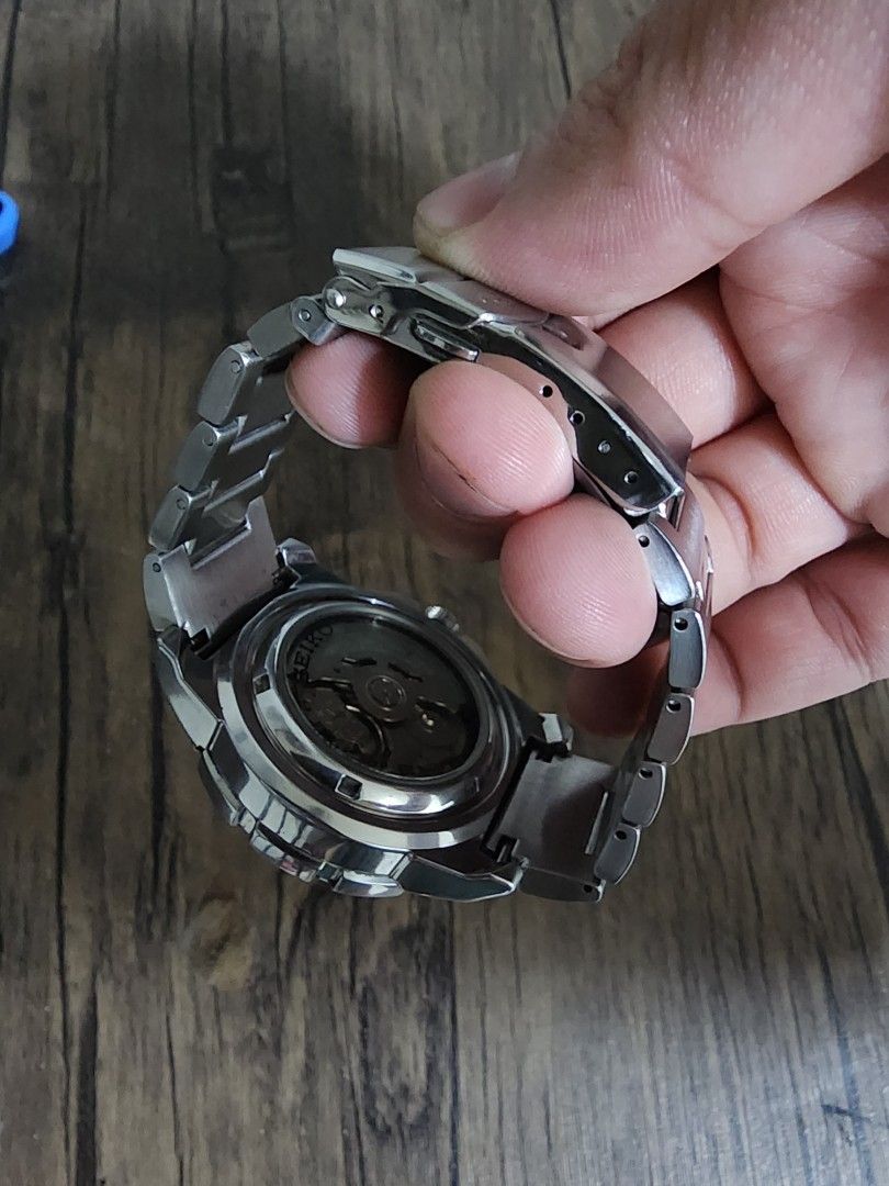 RARE SEIKO BABY MONSTER (Category: Luxury Watches) located in Subic. Submitted by leyeiw (Listing ID 1388238158, Image 2). Description: rare seiko snzf45 (baby monster) ✔️ Newly serviced ✔️ AM bracelet ✔️ Mint Bezel and dial hand ✔️ 7s26 (23 jewels) ✔️ bright lumes ✔️ replacement seiko box.