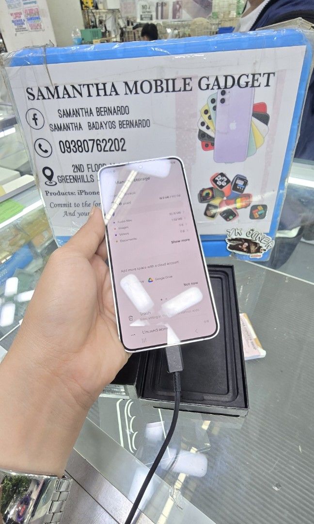 Samsung Galaxy S24 5G 8gb 512gb Openline NTC Appr0ve Openline Dual Sim Snapdragon (Category: Samsung) located in Quezon City. Submitted by samanthaga21954 (Listing ID 1388244954, Image 3). Description: Samsung Galaxy S24 5G 8gb 512gb Openline NTC Appr0ve Openline Dual Sim Snapdragon Good as new Onhand Stock.