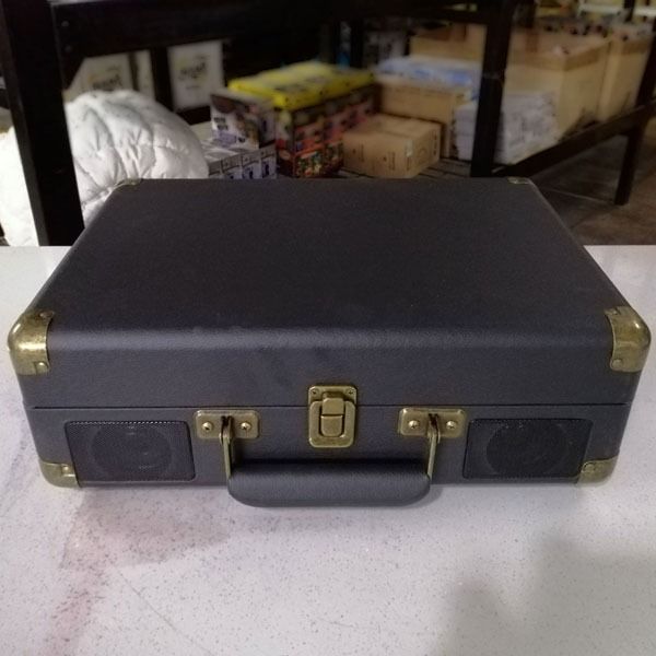 Signify Retro Turntable Briefcase EA2147 (Category: Portable Music Players) located in Paranaque City. Submitted by ivy69425 (Listing ID 1388131016, Image 3). Description: Brand: Signify Model: EA2147 Condition: Almost New/Working Type: Retro Turntable Briefcase (Portable Record Player) Power Supply: 5V 1A Power Consumption: 5W USB Output: 5V 150mA.
