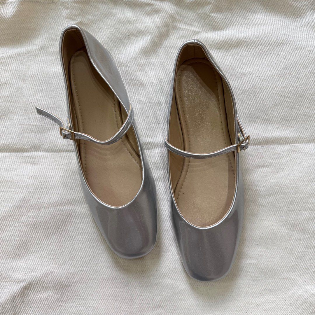 Silver Ballet Flats / Mary Jane (Category: Flats & Sandals) located in Laoag. Submitted by fleuri (Listing ID 1388298004, Image 1). Description: never worn marikina made :).