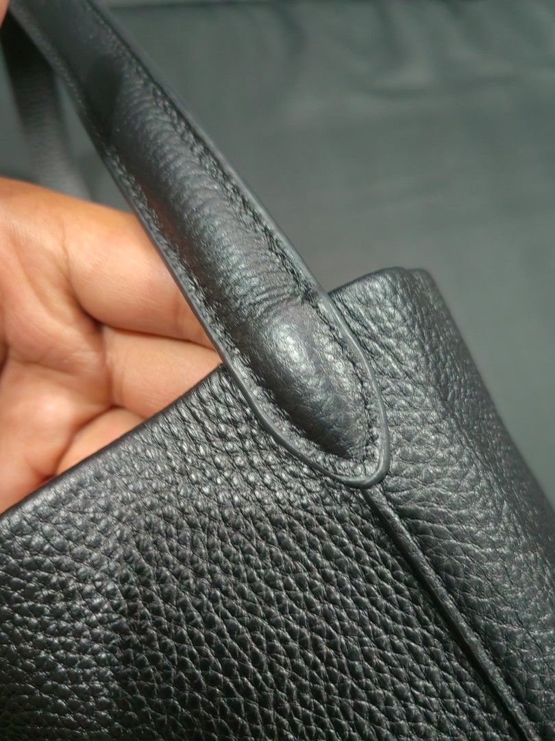 The row small tote bag authentic (Category: Luxury Bags & Wallets) located in Santa Rosa. Submitted by _ba_mo_si_ (Listing ID 1388160697, Image 3). Description: Issue sa inner recolor Nilagyan ng parang black 6999 plus sf Small size Dm.