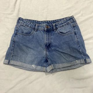 (Category: ) located in . Submitted by secondhandstore.ph (Listing ID 1388177154, Image 1). Description: .