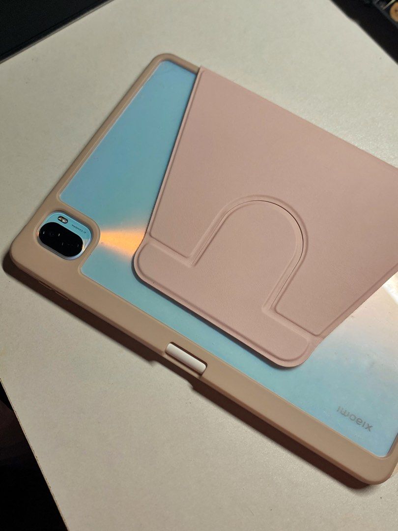 Xiaomi Pad 5 6/256GB (Category: Android) located in Balanga. Submitted by ashleyjane80928 (Listing ID 1388191640, Image 2). Description: selling my well-loved pretty in pearl tablet! for the price, this included the folding case, stylus pen, and tempered. bought this in 2022 for 22,000 php. rfs: barely used now since i just usually go on netflix & reading only. this is great for those who multitask and games a lot! specifications Android Version: