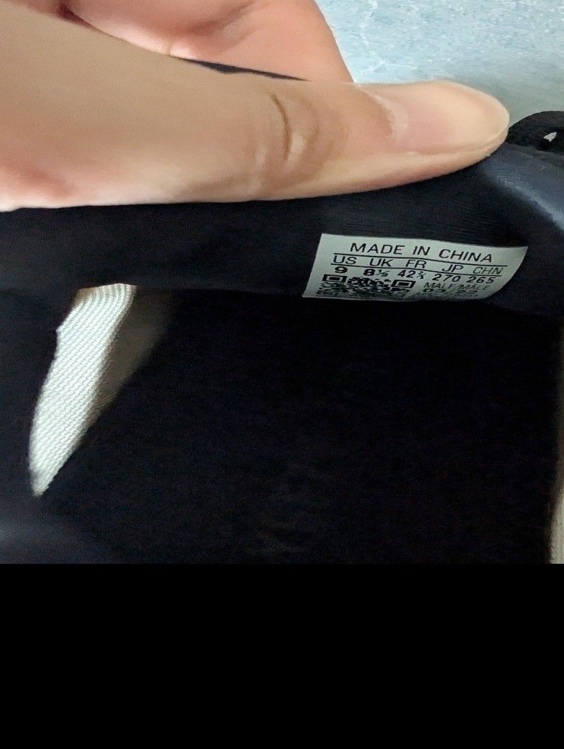 Yeezy 700 Azael (Category: Sneakers) located in Manila. Submitted by cappinjay (Listing ID 1388198869, Image 3). Description: Adidas Yeezy 700 Azael SIZE: US9 (fits 8.5) Condition: 8.5/10 No Box Bought at GOAT US.