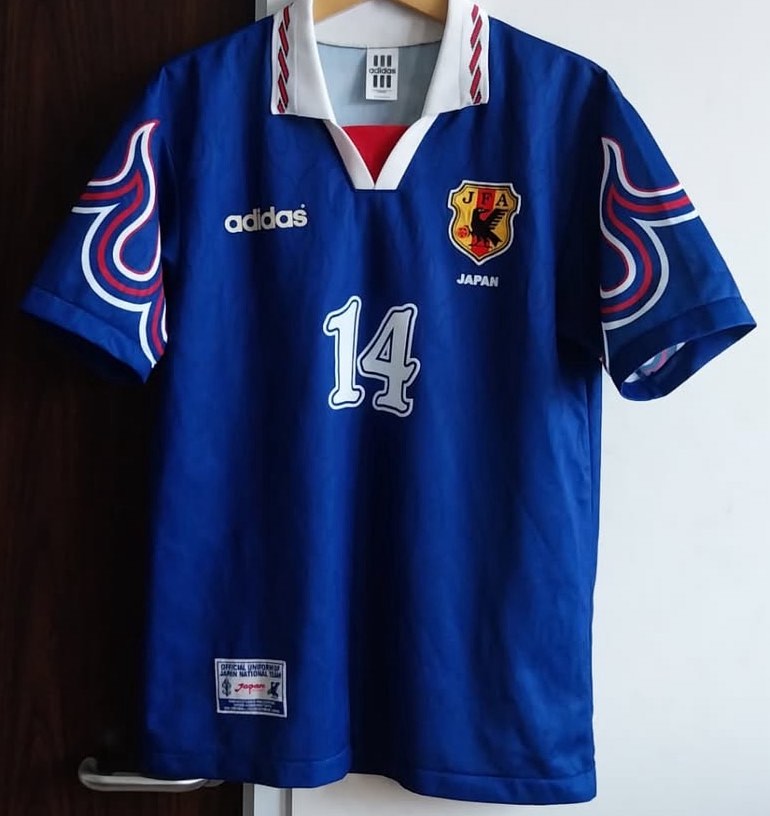 14_nakata_japan_home_1996_foot