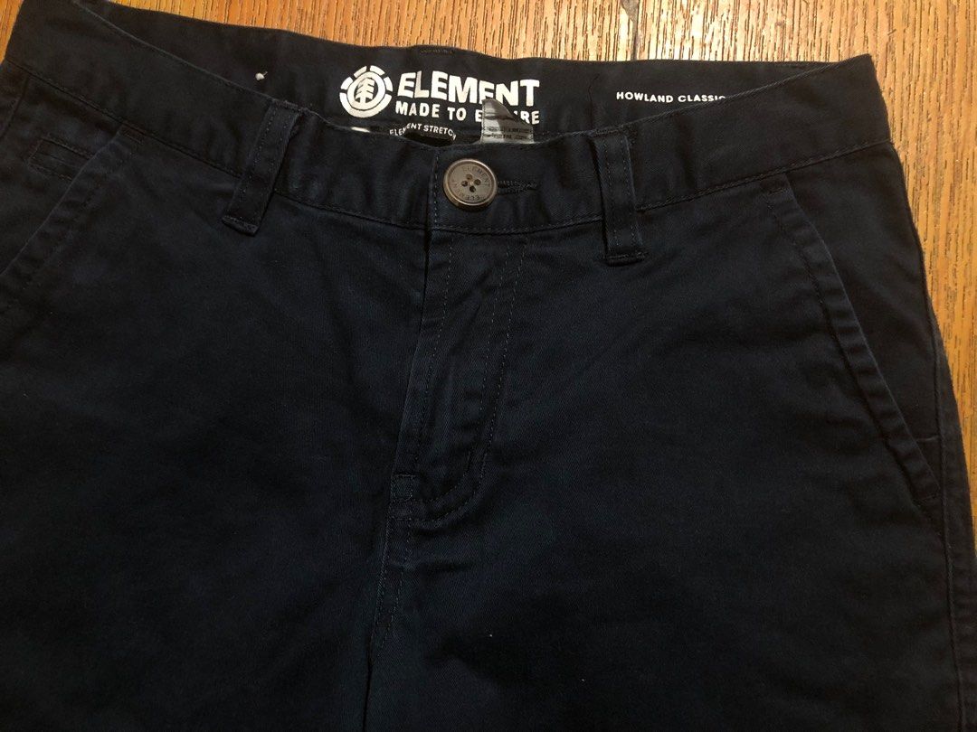 26” Element Made to Endure Chino Short (Category: Shorts) located in Quezon City. Submitted by lexipotpot (Listing ID 1388326136, Image 2). Description: color:navy blue waist-26” L-15” can fit small adult last photo for price reference.