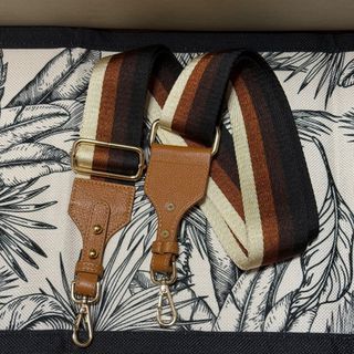 （分類：）位於 。 由 louyi 提交（商品編號 1388457185，圖片 1）。簡介： 。