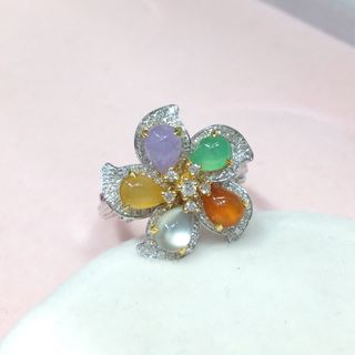 A Jadeite Multi-colored Oval Diamond Two-band Ring/Pendant 18K White Gold / 750, Hong Kong Size 13, Entire Face 17 x 17mm (5.3g)64242491460610110