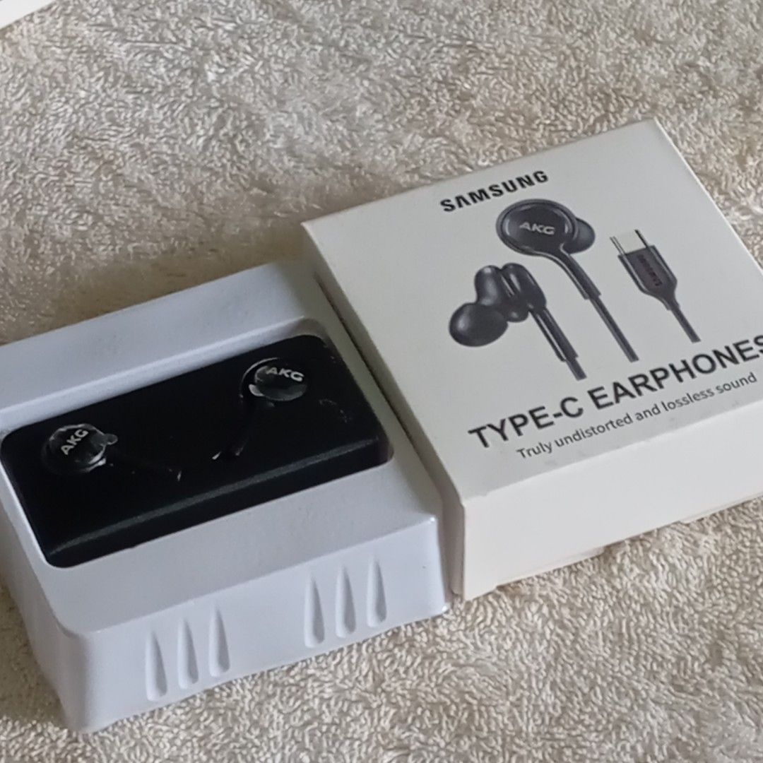 AKG EARPHONES 3.5MM JACK TYPE - TYPE C (Category: Earphones) located in Paranaque City. Submitted by powerzone0517 (Listing ID 1388329853, Image 3). Description: .
