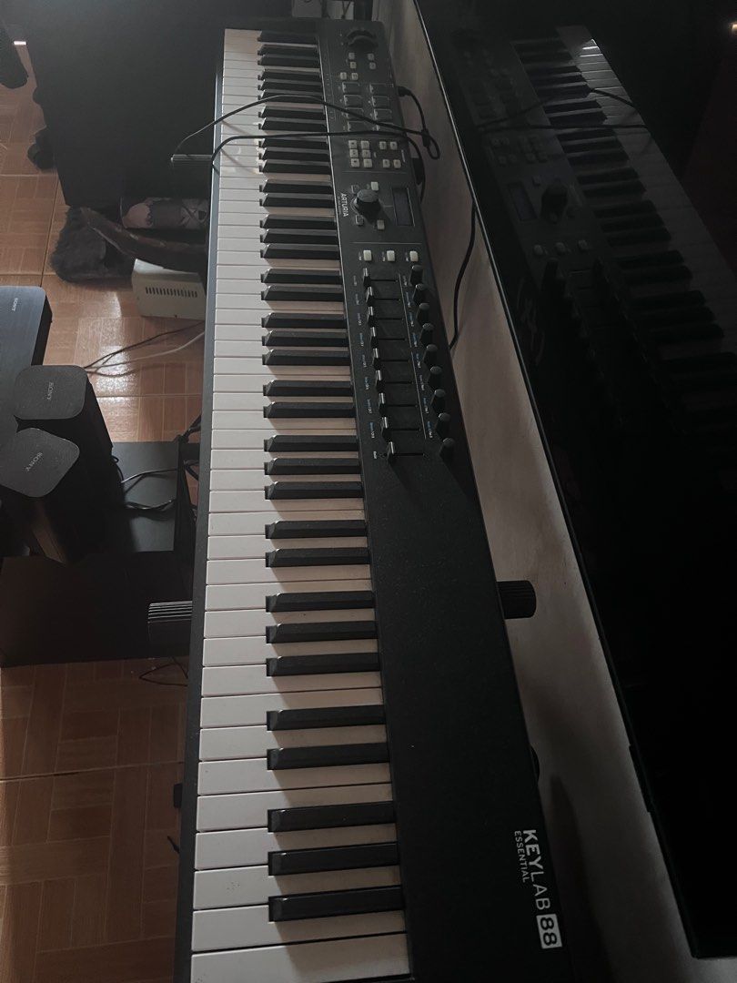 Midi Arturia keylab essential 88 (Category: Musical Instruments) located in Manila. Submitted by lilxpiider (Listing ID 1388309398, Image 1). Description: 4 times ko lang ginamit after 2 years pag gamit ko ayaw na gumana ng ibang keys, kayo nalang paayos. Sobrang bago lang itsura kase never nagamit. Meron pa tong box. Binili ko sa jb music 25,500..
