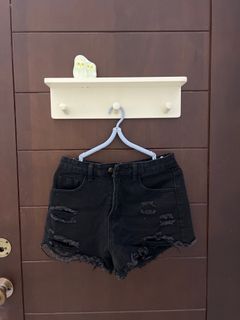 (Category: ) located in . Submitted by jinghernnn (Listing ID 1388492085, Image 1). Description: .